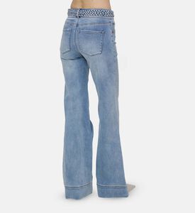 جينز واسع فاتح بخصر مرتفع أعلى الأرداف