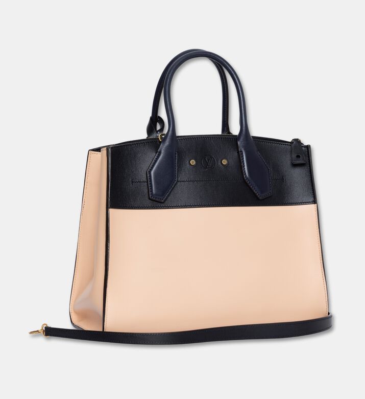 Louis Vuitton Bag Louis Vuitton, Packshot View