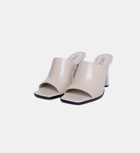 كعب جلد مفتوح من الأمام