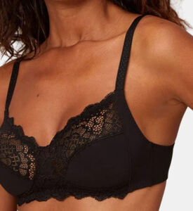 حمالة صدر من الدانتيل من Caresse ناعمة