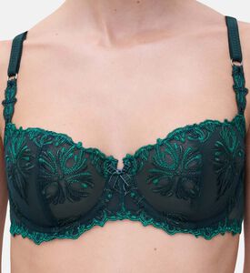 Chantelle Bra, Model View