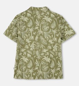 قميص بطبعة استوائية بإغلاق بأزرار