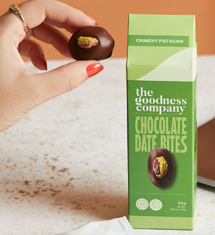 Crunchy Pistachio Chocolate Date Bites