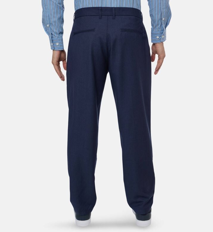 Les Deux Pant Como, Model View