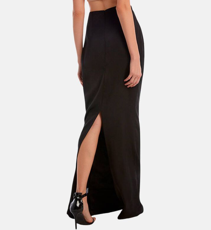 تنورة طويلة مخملية