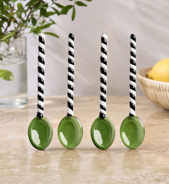 &k Amsterdam Classic Spoon Duet Set-4, Model View