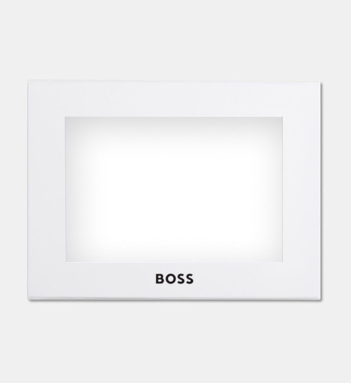 Boss Ovall N Born, Packshot View