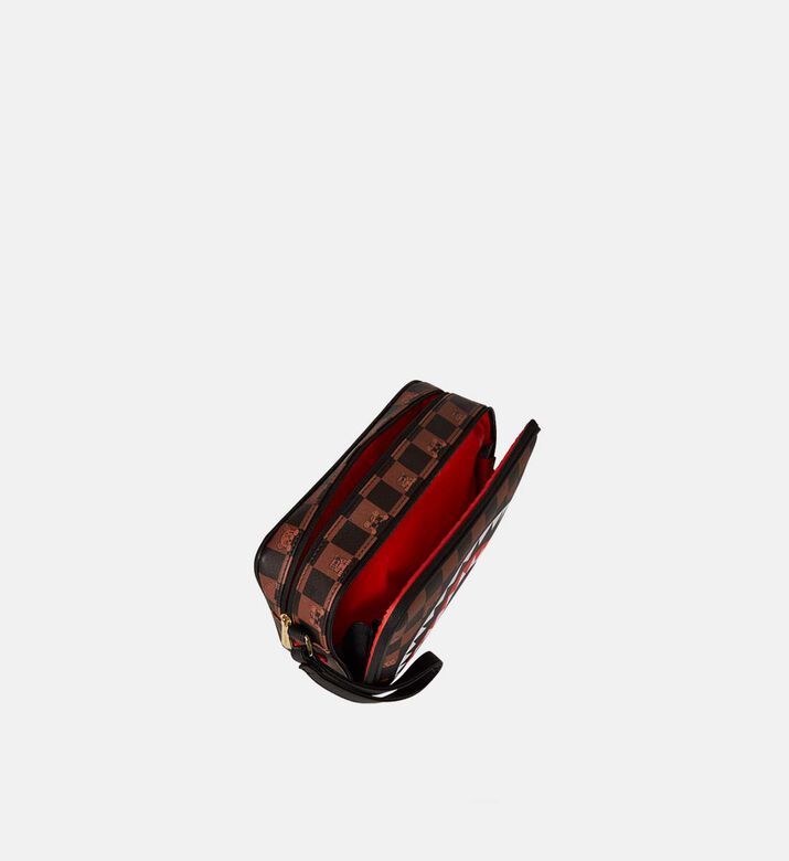 حقيبة مستلزمات شخصية بنقشة مربعات