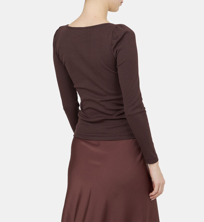 بلوزة أوبرا بأكمام طويلة