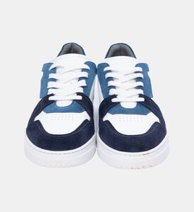 حذاء رياضي متماثل بأربطة