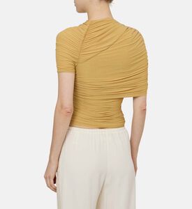 بلوزة بياقة غير متماثلة مزينة بطيات