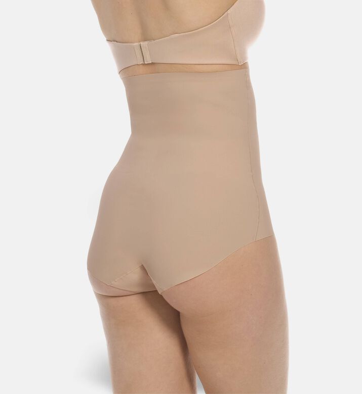 Magic Bodyfashion Brief Ultra, Model View