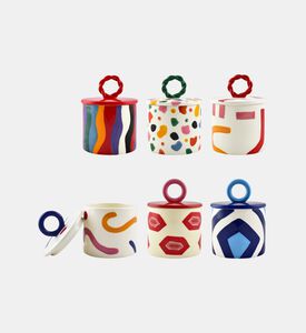 برطمان سيراميك برسومات على الغطاء والمقبض