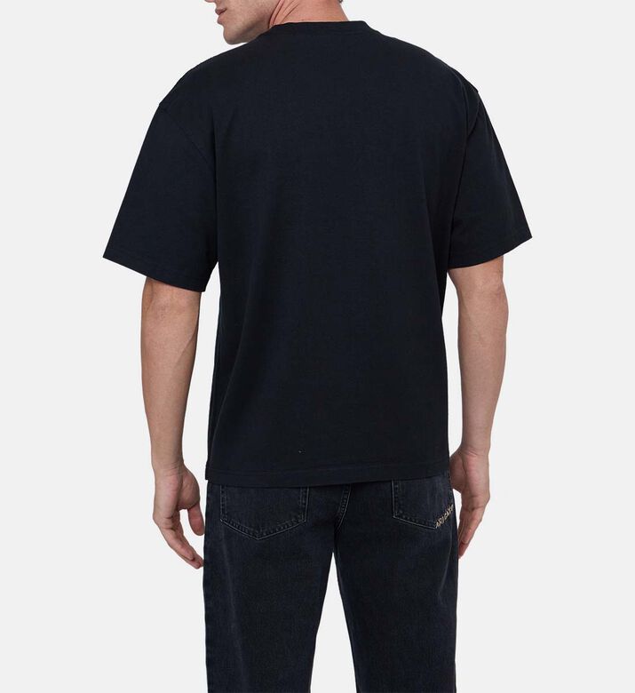 تيشيرت بطبعة شعار ديستورت