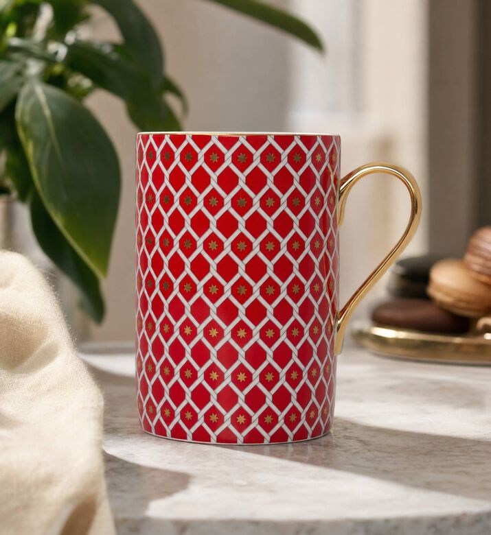Imperial Gold Handle White Lattice Cylindrical Mug, Model View