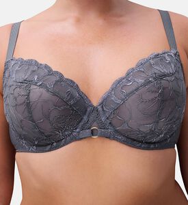 Chantelle Bra, Model View