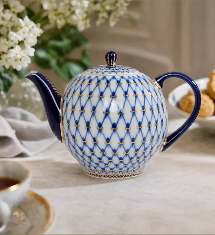 Imperial Porcelain Tulip Cobalt Net Teapot, Model View