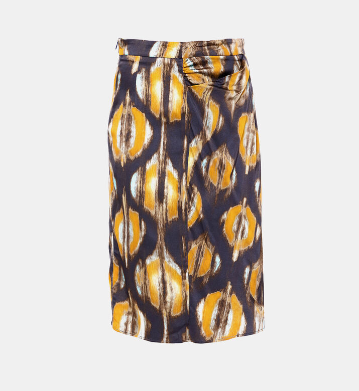 تنورة بطيات ملفوفة