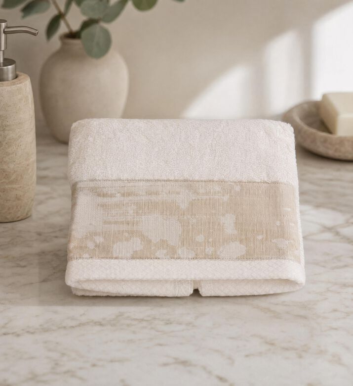 Dea Cascata Bath Towel, White, 33x33-cm, Model View