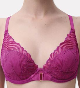 Chantelle Plunge T-shirt Bra, Model View