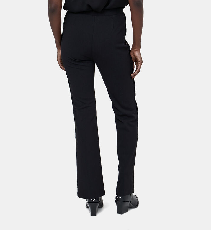 بنطال بخط جانبي ملون