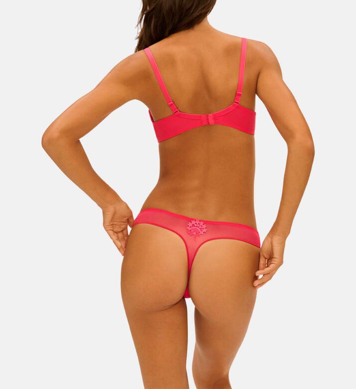 سروال داخلي قصير مطرز منخفض الارتفاع