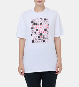 تيشيرت بأكمام قصيرة بطبعة كلمات متقاطعة