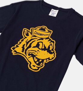 تيشيرت قطني بطبعة غرافيكية