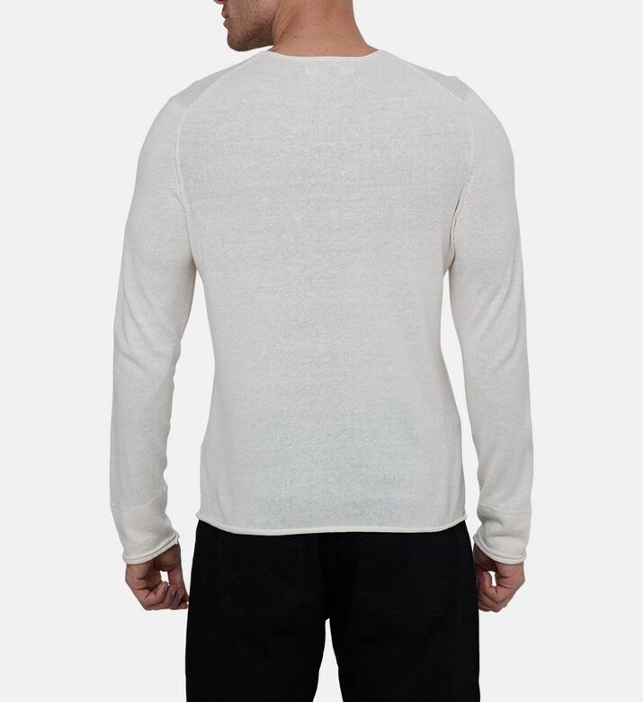 بلوزة بياقة بصف أزرار