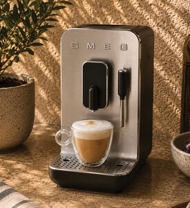 Smeg Bean-to-cup Coffee Machine, Packshot View
