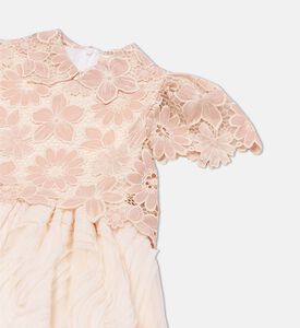 فستان مطرز بأزهار بأكمام قصيرة