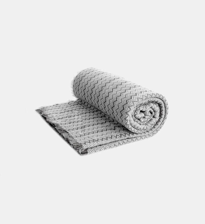 Home Deco and More Julia Herringbone Cotton Throw, Packshot View