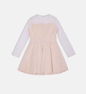 فستان واسع مزين بأحجار الراين