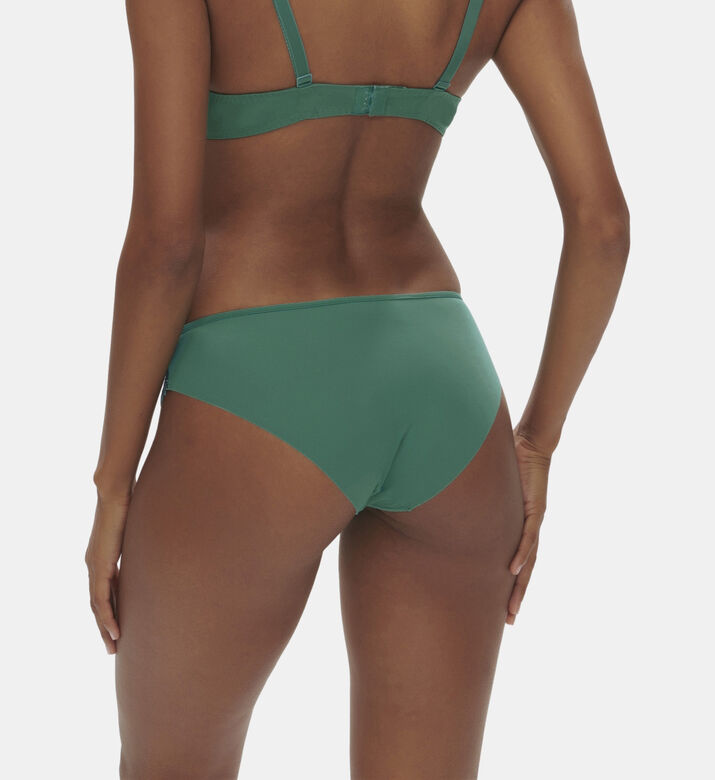 بيكيني شبكي مطرز من Saga