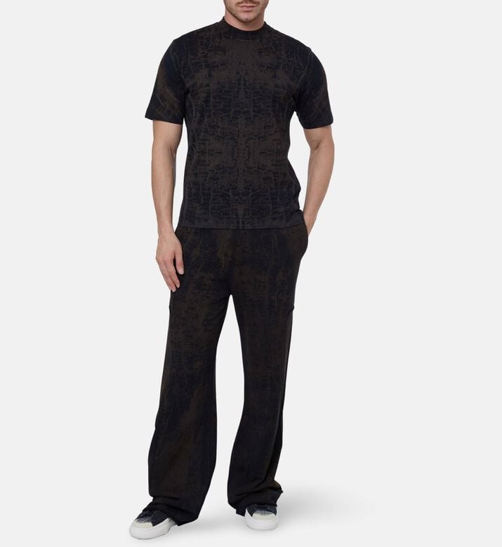 Etudes Sweatpant Cracked, Model View