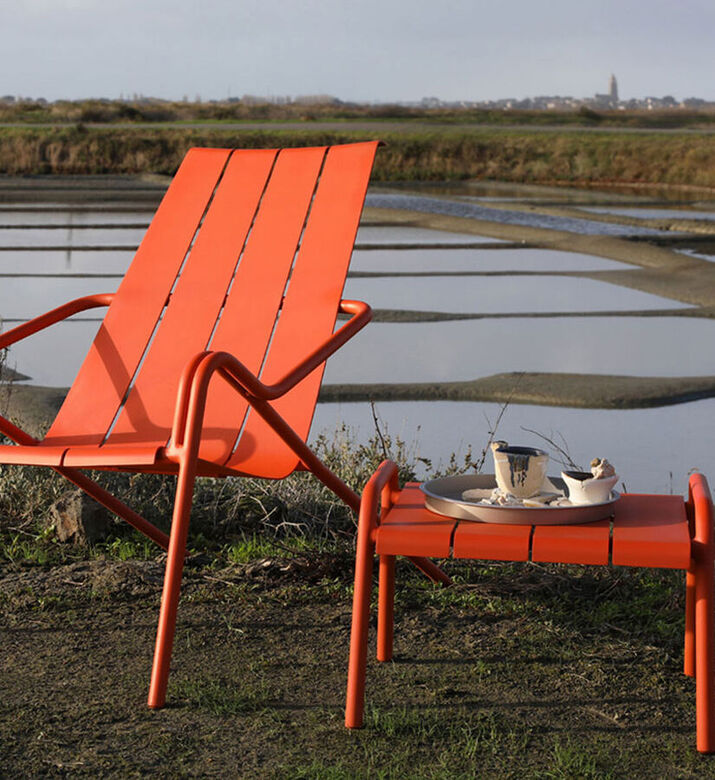 طاولة منخفضة من الألومنيوم من فليول