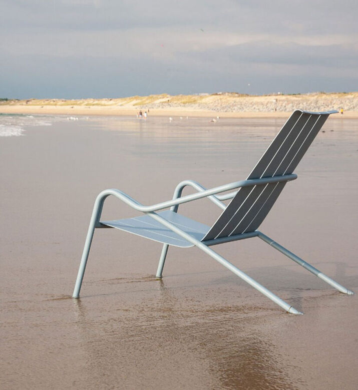 كرسي منخفض من الألومنيوم من فليول