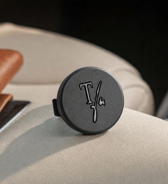 Teatro Compact Form Car Fragrance Diffuser, Model View