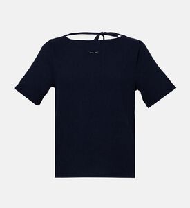 تيشيرت إلا مطرز بقصة عادية