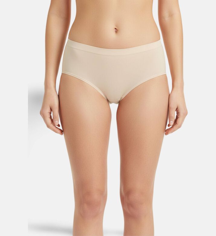 Simone Perele Brief, Model View