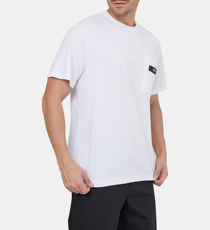 تيشيرت بشعار العلامة