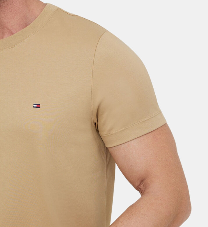 تيشيرت برقبة مستديرة بلوغو