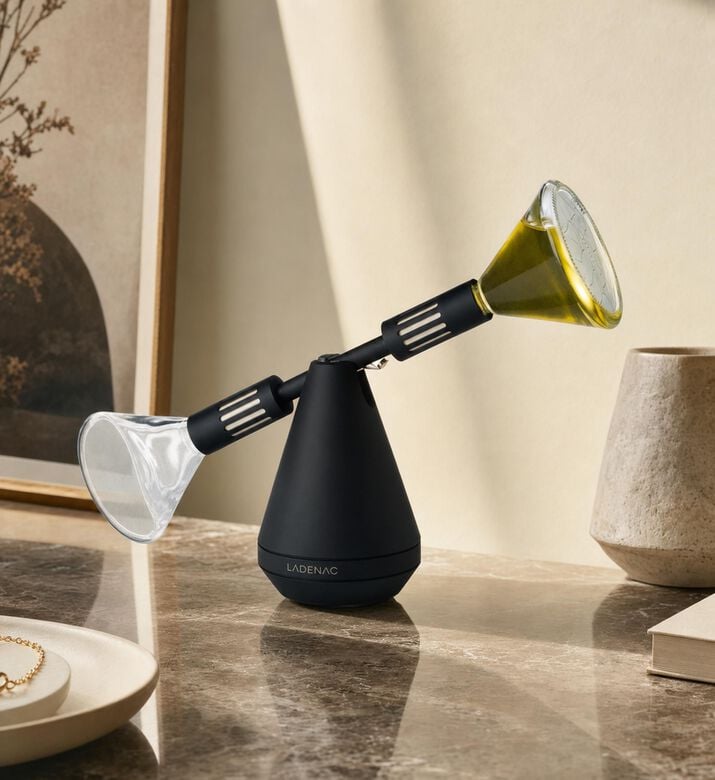 Ladenac Balance Black Lotus Sacre Diffuser, Model View