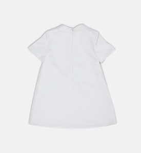 فستان قصير الأكمام بطبعة شعار على كامله