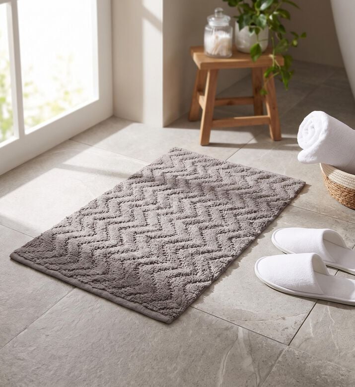 Home Deco and More Alps Criss Cross Cotton Bath Mat, Brown, 50x80-cm, Model View