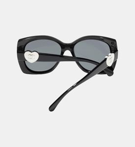 نظارات شمسية بنمط كات آي بتصميم قلب