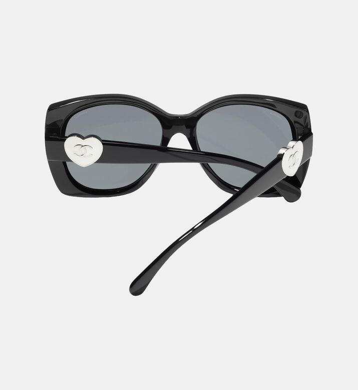 نظارات شمسية بنمط كات آي بتصميم قلب