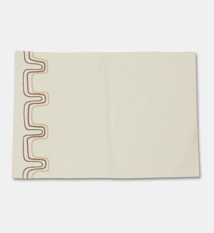Home Deco and More Cube Layered Applique Table Mat, Packshot View
