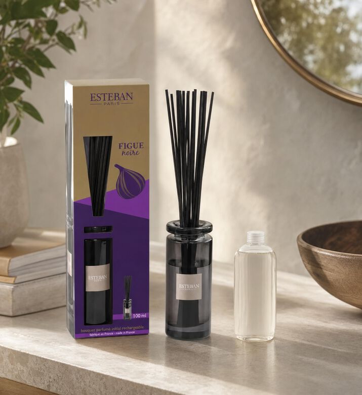Esteban Paris Figue Noire Initial Refillable Bouquet, Model View