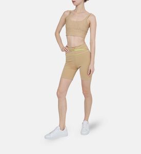 شورت بحزام على شكل حرف في